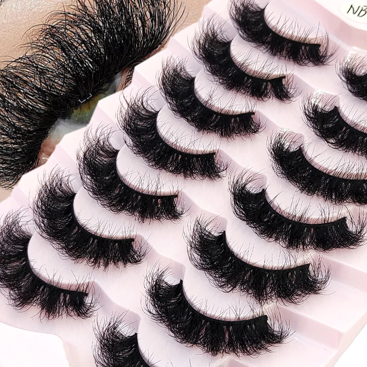 3D Fluffy Cat Eye Lashes – Soft, Wispy Natural Glam (5-Pair Set)