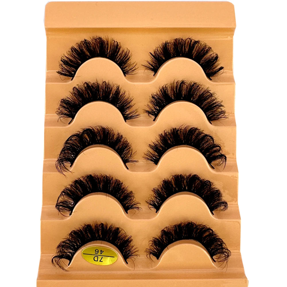 3D Wispy Cat Eye Lashes – D Curl Fluffy Manga-Style Lash Set (5 Pairs)