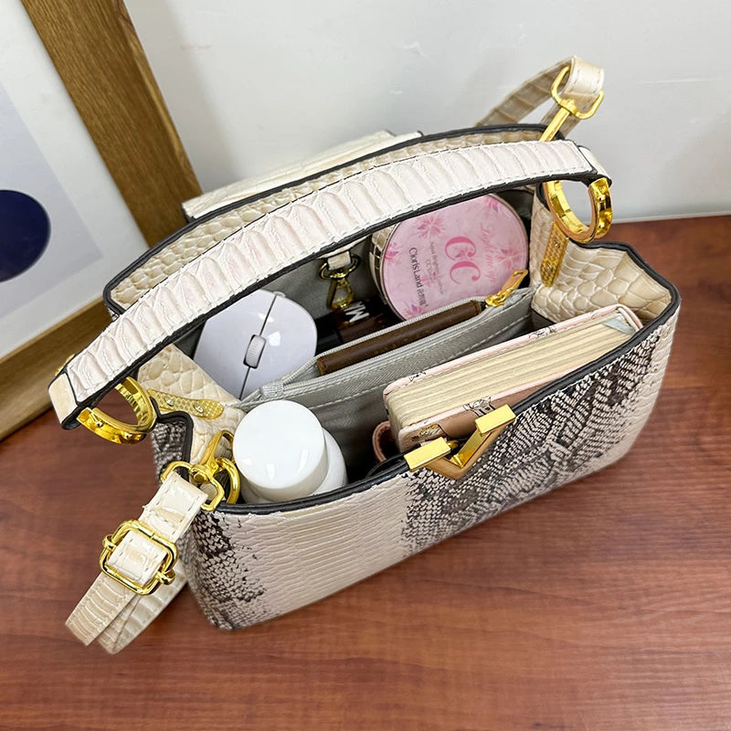 Luxe Solid Leather Crossbody – Elegant Women’s Handbag with Signature Gold Chain Strap