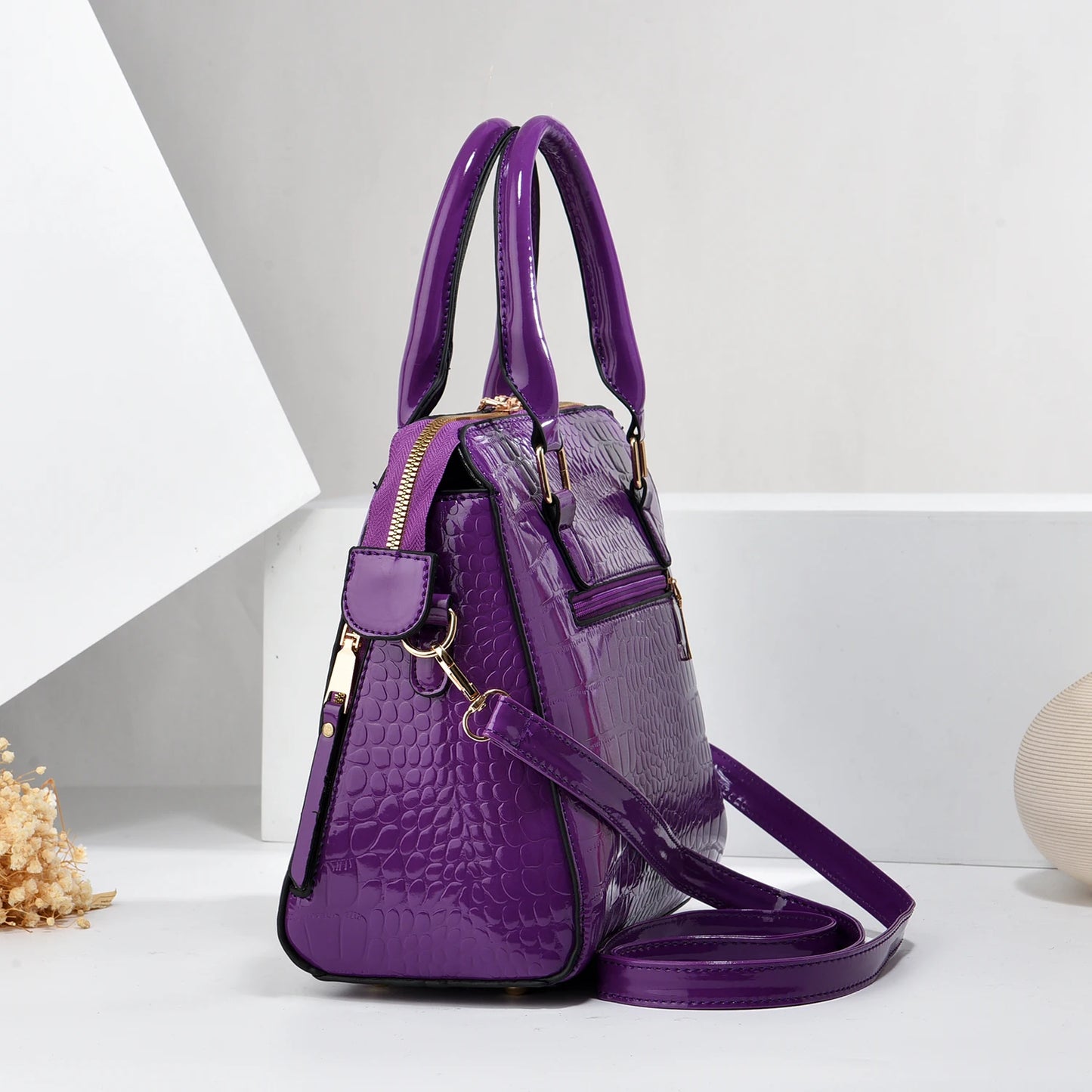 Luxurious Crocodile Embossed Leather Tote | Elegant Crossbody Satchel