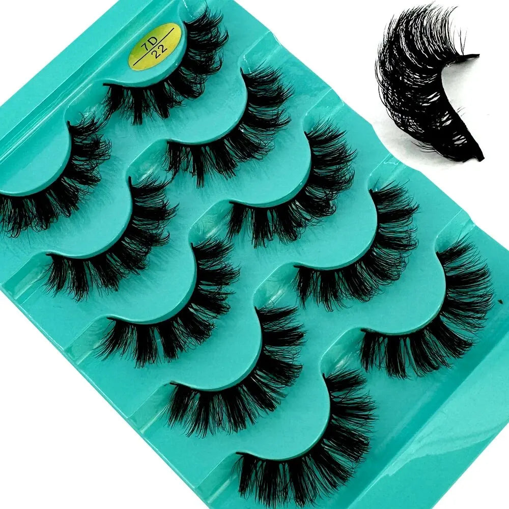 3D Wispy Cat Eye Lashes – D Curl Fluffy Manga-Style Lash Set (5 Pairs)
