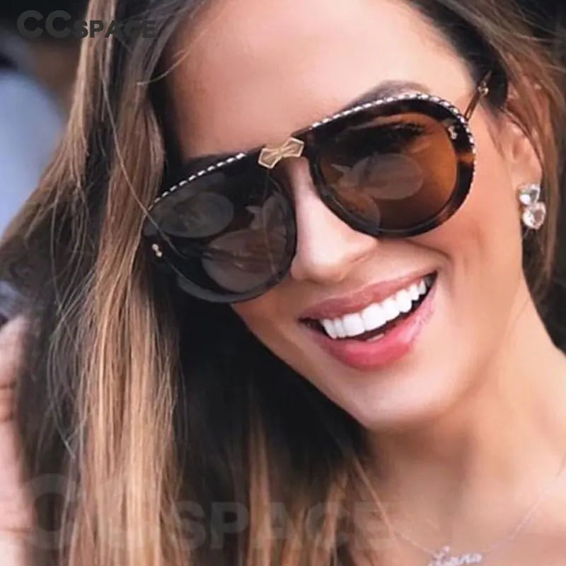 Foldable Retro Diamond Sunglasses – Vintage UV400 Geometric Shades for Men & Women