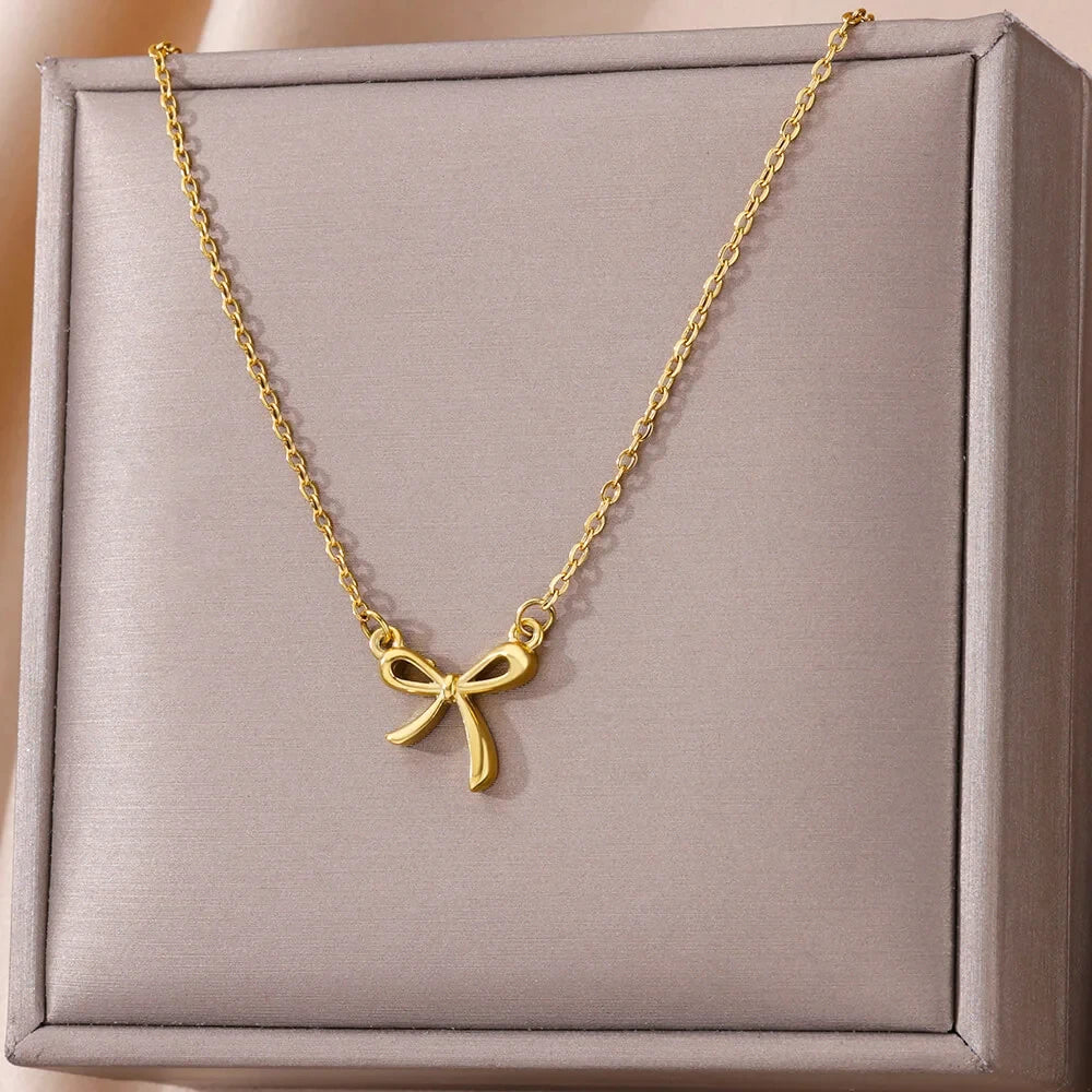 Gold Stainless Steel Cupid's Arrow Pendant – Pink Heart Zircon Necklace