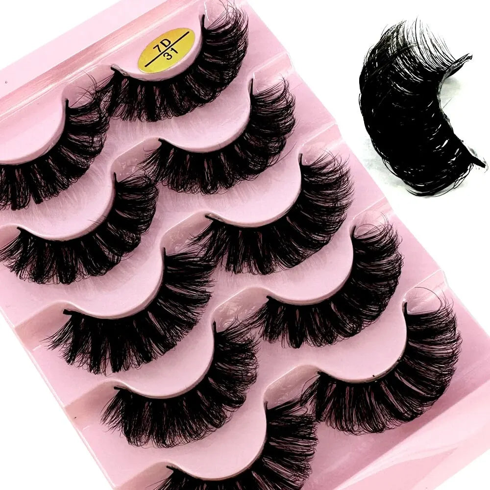 3D Wispy Cat Eye Lashes – D Curl Fluffy Manga-Style Lash Set (5 Pairs)