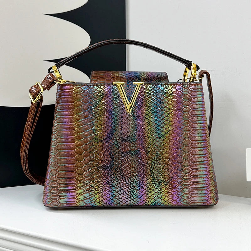Luxe Solid Leather Crossbody – Elegant Women’s Handbag with Signature Gold Chain Strap