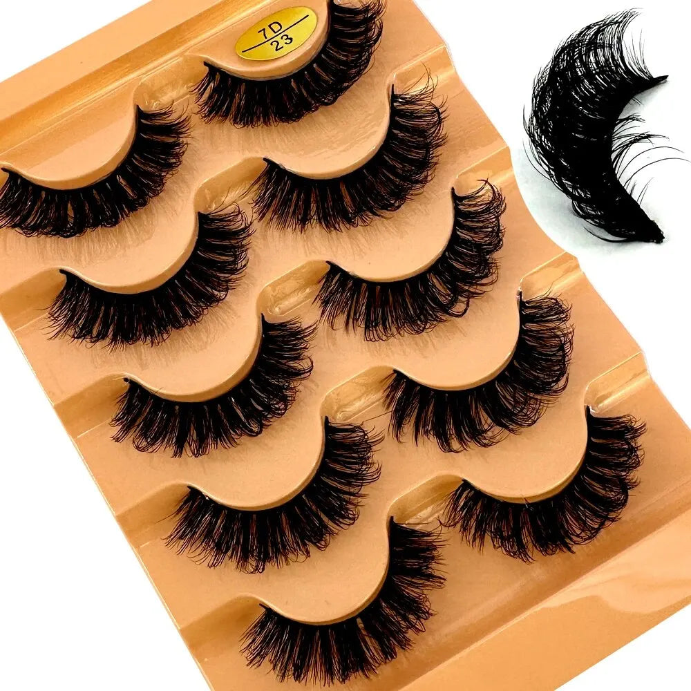3D Wispy Cat Eye Lashes – D Curl Fluffy Manga-Style Lash Set (5 Pairs)