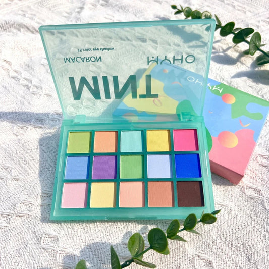 15-Color Professional Eyeshadow Palette – Rich Shimmer & Matte Colors, Blendable, Waterproof & Crease-Resistant