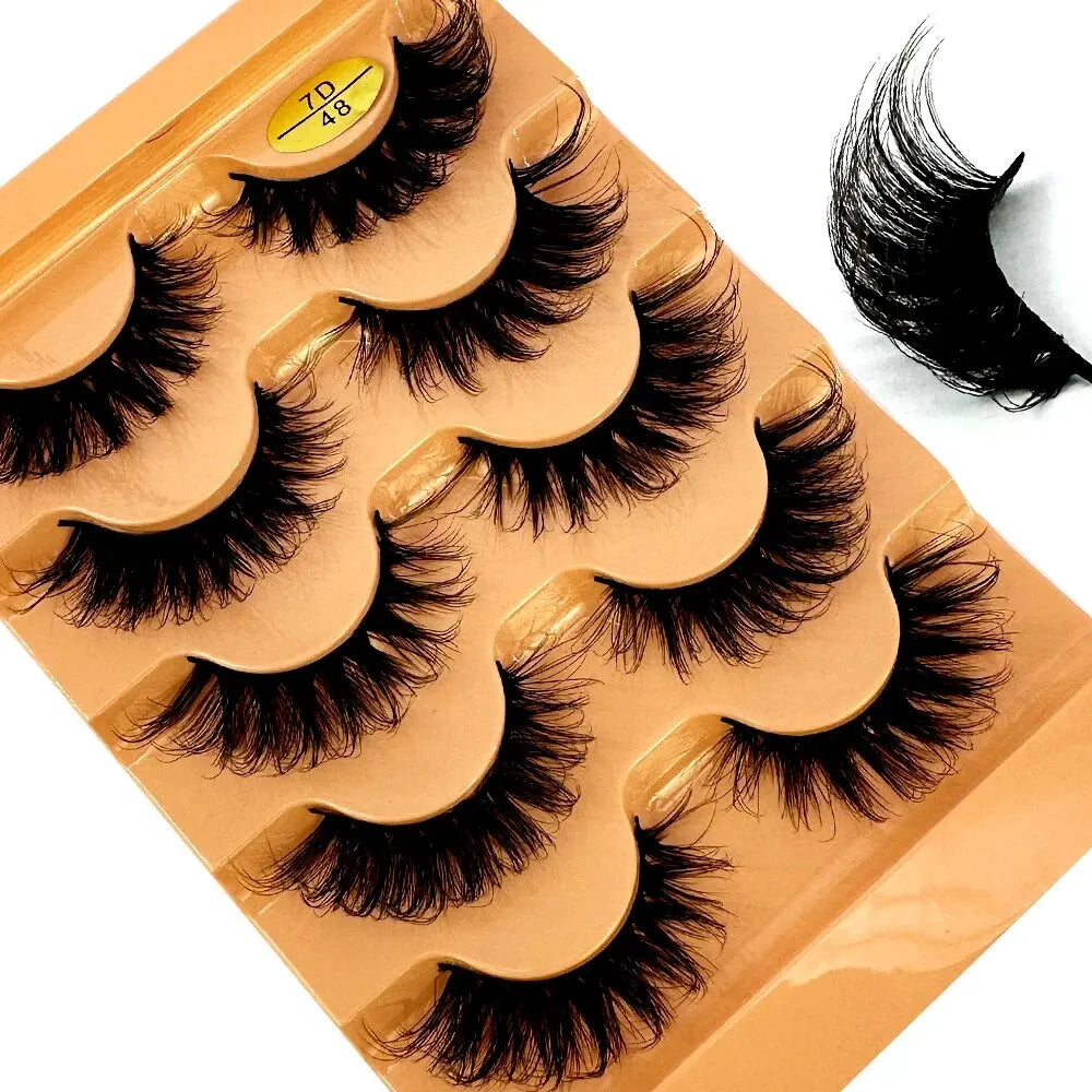 3D Wispy Cat Eye Lashes – D Curl Fluffy Manga-Style Lash Set (5 Pairs)