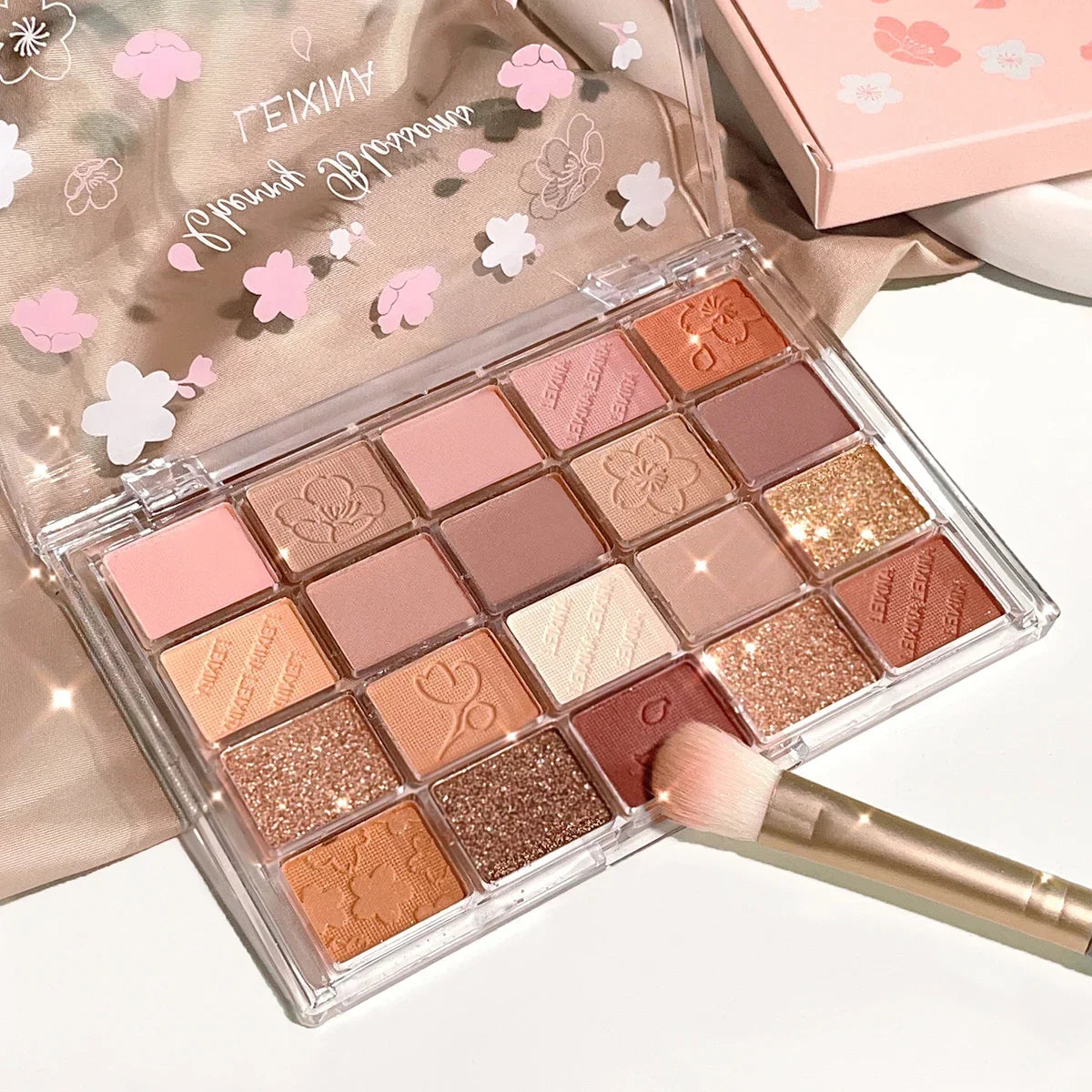 Ultimate Glam 20-Color Eyeshadow Palette 💄
